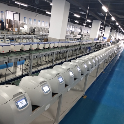 جهاز طرد مركزي Cence TD4 منخفض السرعة 4000 دورة في الدقيقة، سعة 8 × 15 مل