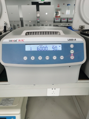 جهاز طرد مركزي Cence L600-A منخفض السرعة 6000 دورة في الدقيقة 5120xg نموذج منضدي